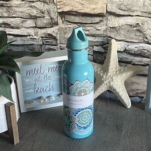 VERA BRADLEY 25OZ WATER BOTTLE SKETCHED MEDALLION STAINLESS STEEL ***BRAND NEW